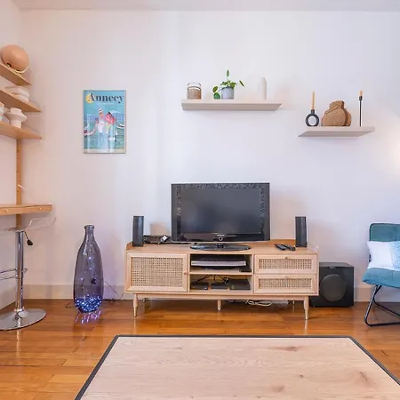 2-4 Pers, Charme De L'ancien, Calme, Velos, Centre Apartamento Annecy